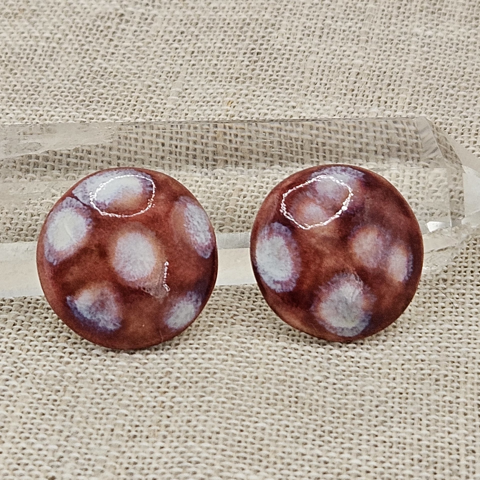 Round Artisan Ceramic Cabochons, Dark Old Rose Opal Dots, one piece