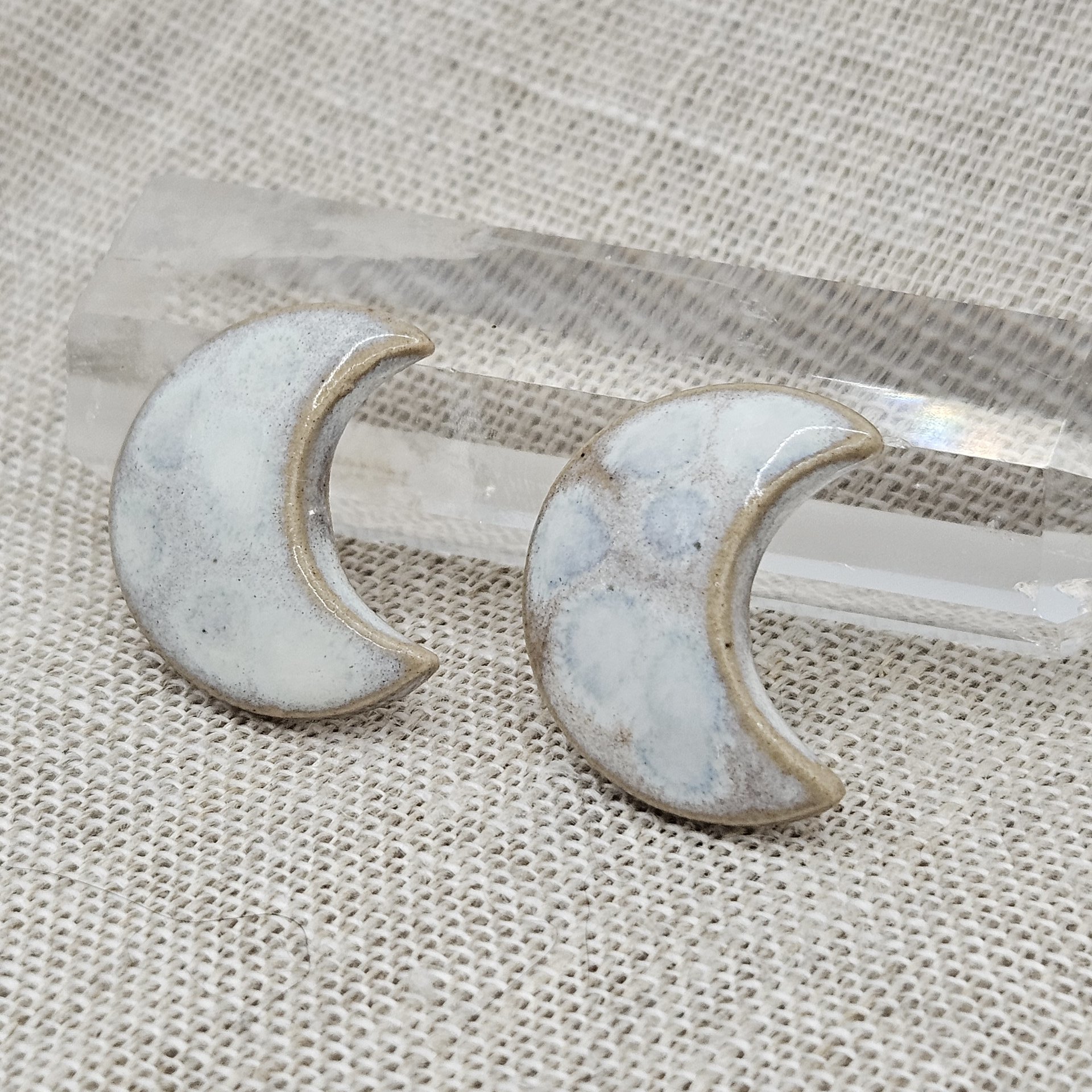 Moon Artisan Ceramic Cabochons, Beige White, one piece