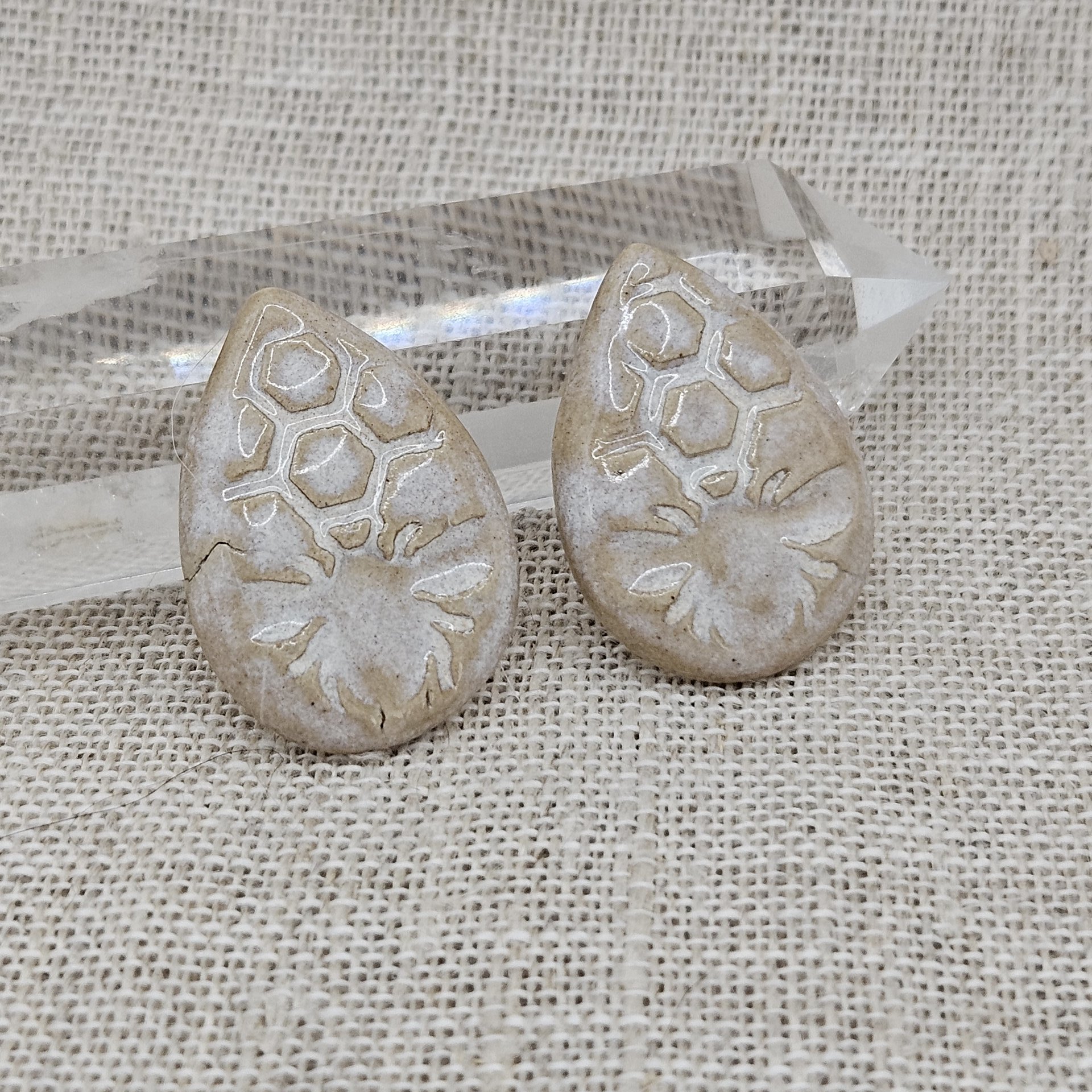 Honey Bee Drop Artisan Ceramic Cabochons, Beige White, one piece