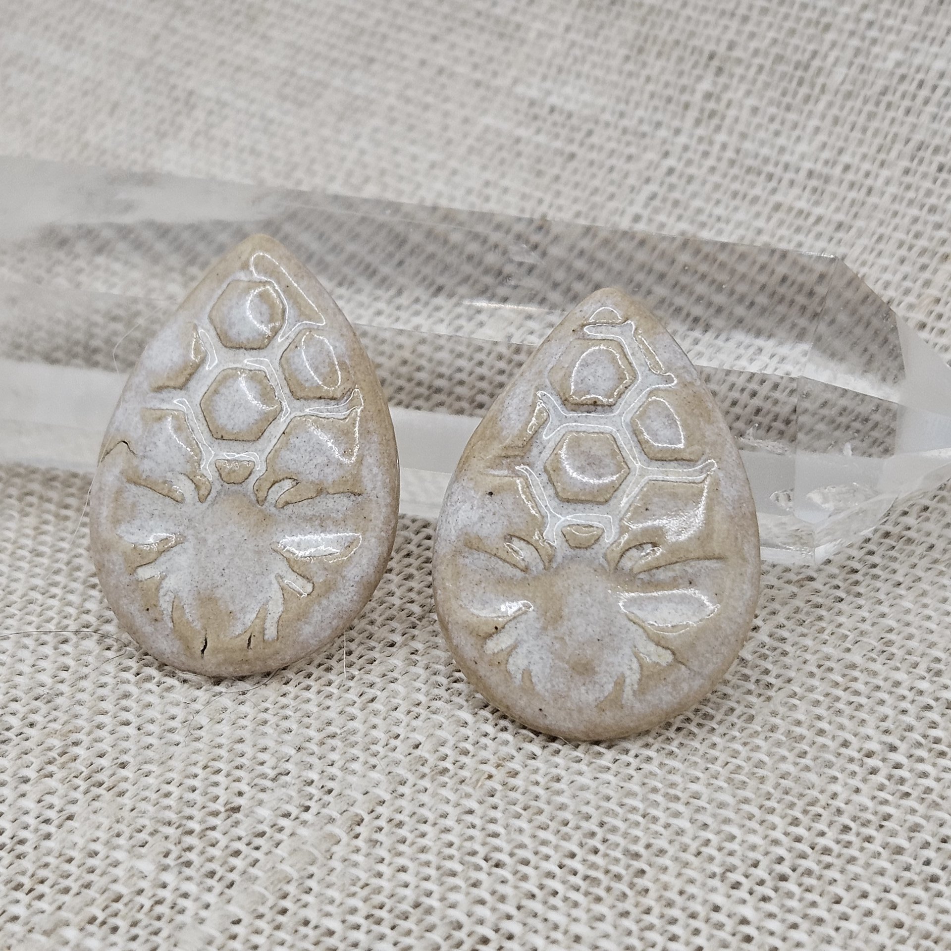 Honey Bee Drop Artisan Ceramic Cabochons, Beige White, one piece