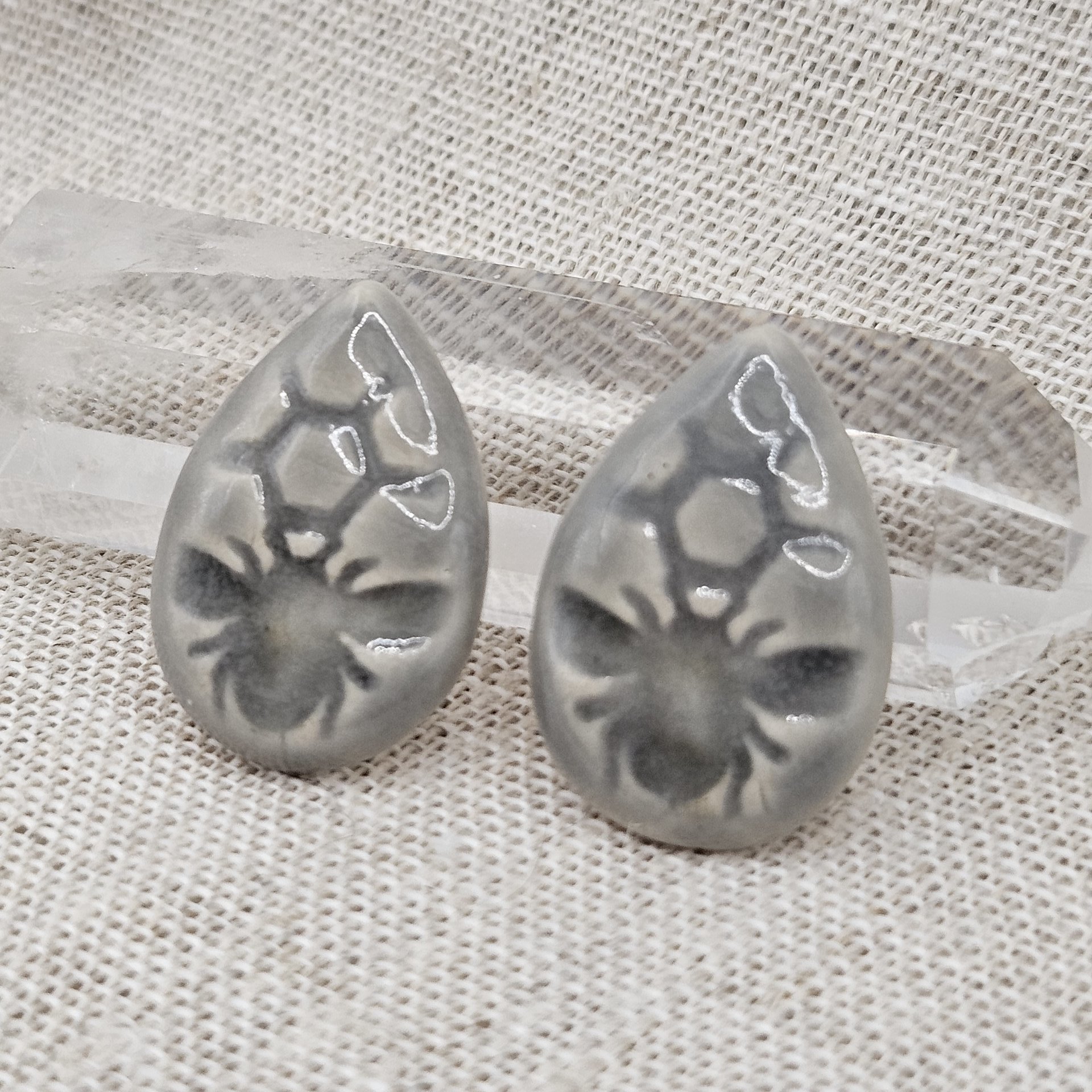 Honey Bee Drop Artisan Ceramic Cabochons, Pastel Gray, one piece