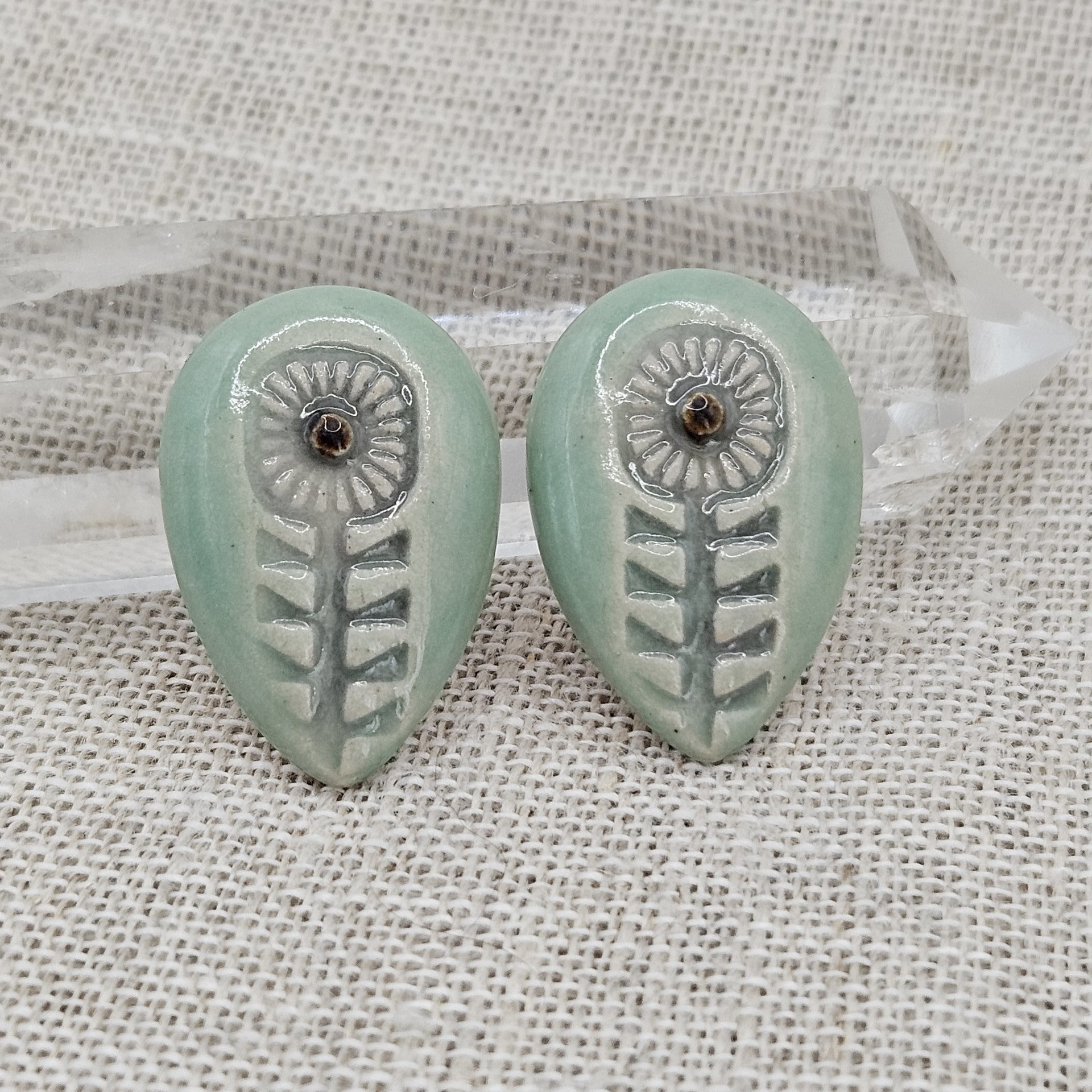 Flower Drop Artisan Ceramic Cabochons, Light Green and Gray, one piece