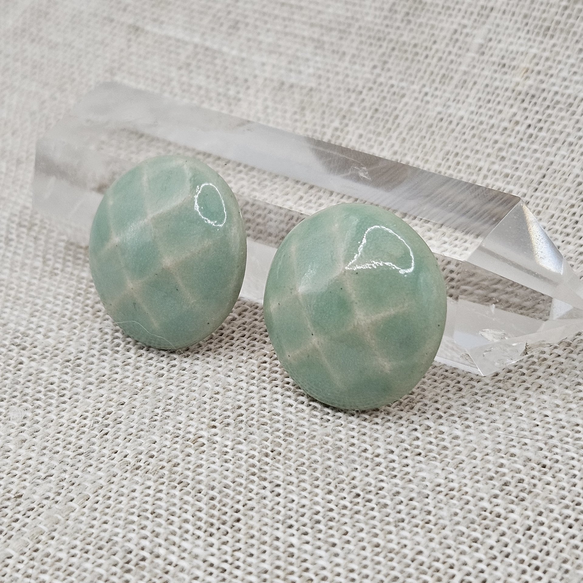Round Faceted Artisan Ceramic Cabochons, Mint, one piece