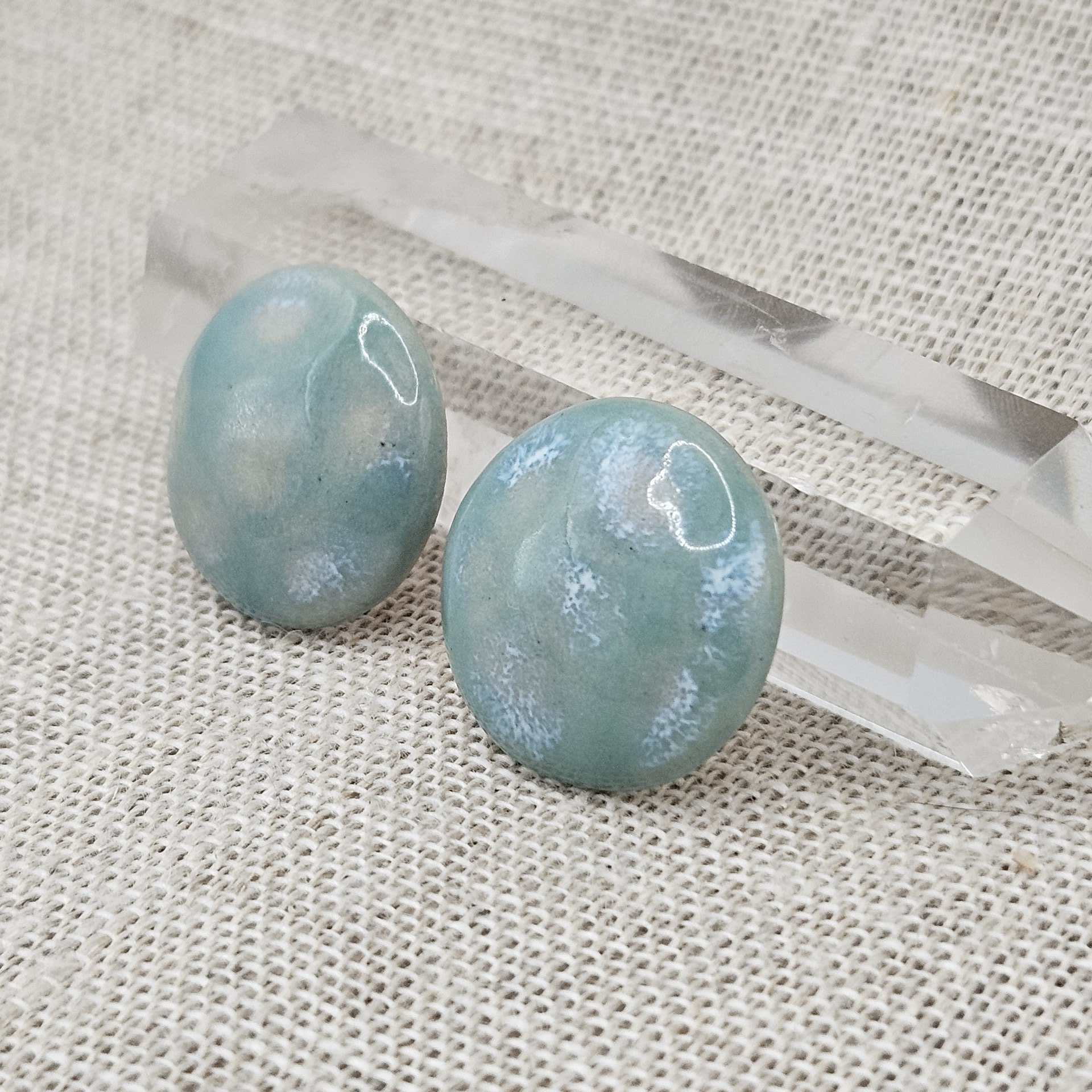 Round Artisan Ceramic Cabochons, Mint Beige Opal Dots, one piece