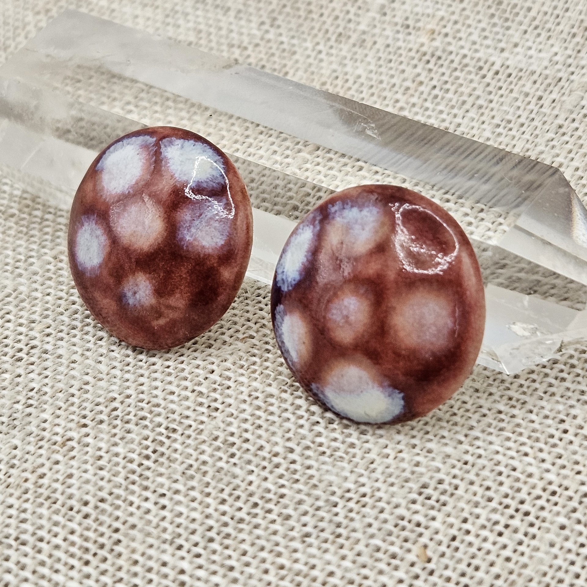 Round Artisan Ceramic Cabochons, Dark Old Rose Opal Dots, one piece